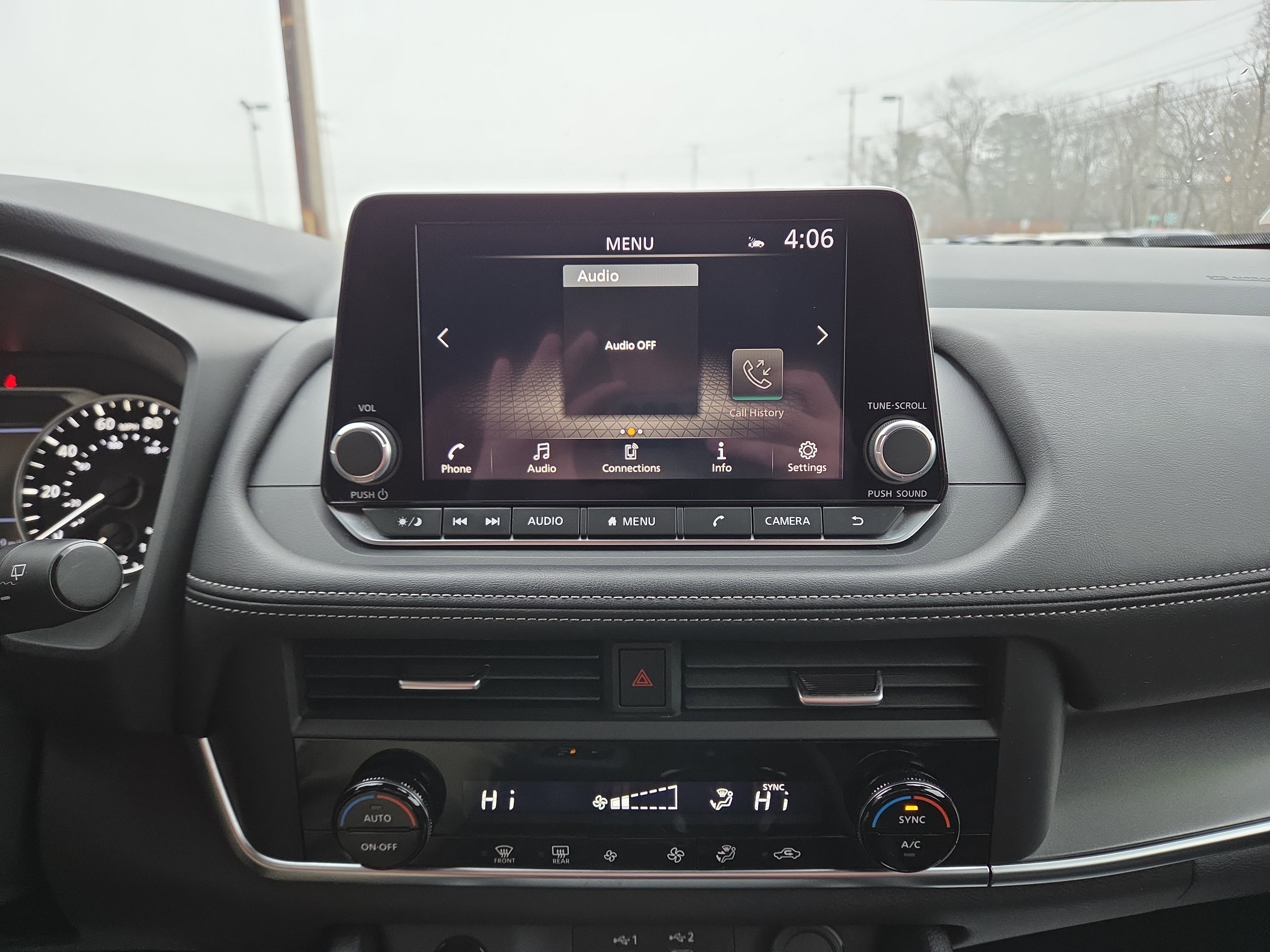 Used 2025 Nissan Rogue SV image 25