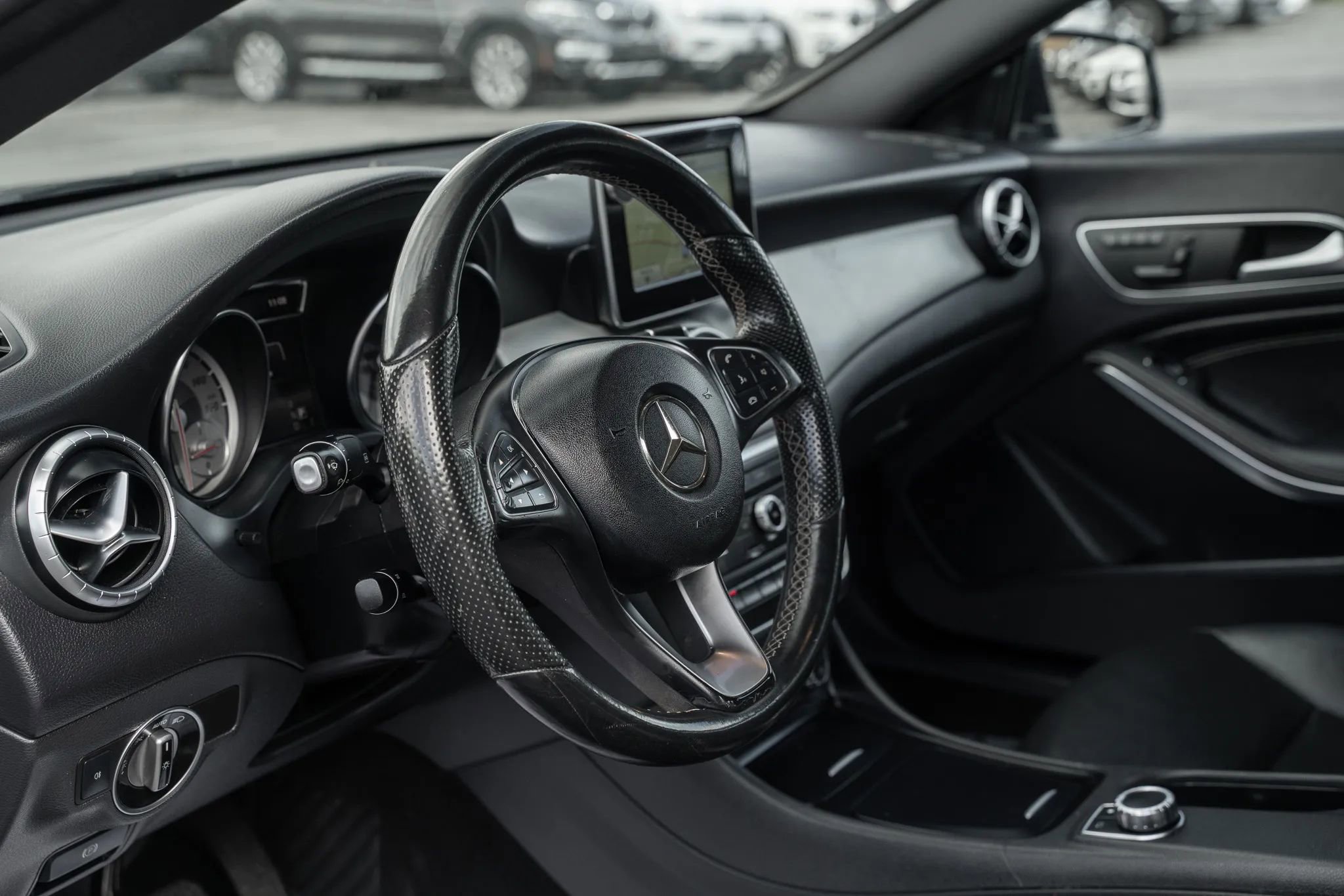 Used 2015 Mercedes-Benz CLA 250 4MATIC image 14