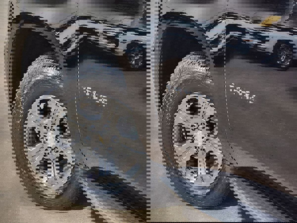 Used 2018 Chevrolet Tahoe LS image 23