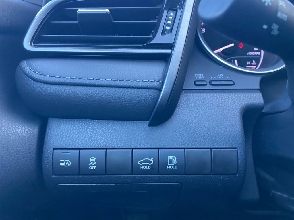 Used 2024 Toyota Camry LE image 18