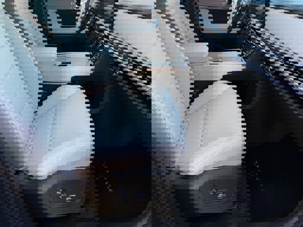 Used 2025 Hyundai Santa Fe Calligraphy image 25