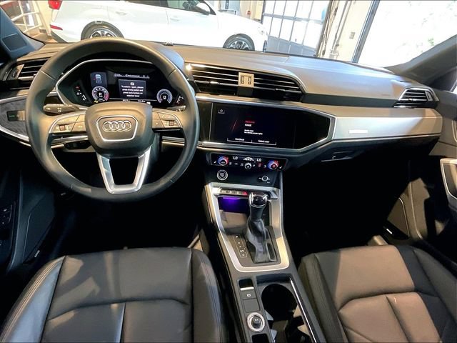 Used 2025 Audi Q3 2.0T Premium Plus w/ Premium Plus Package AWD/4WD image 14