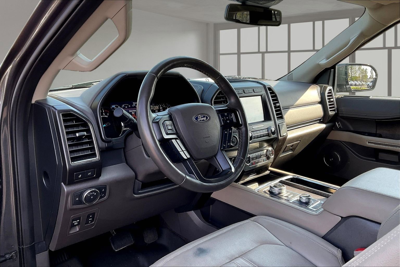 Used 2020 Ford Expedition Limited image 17