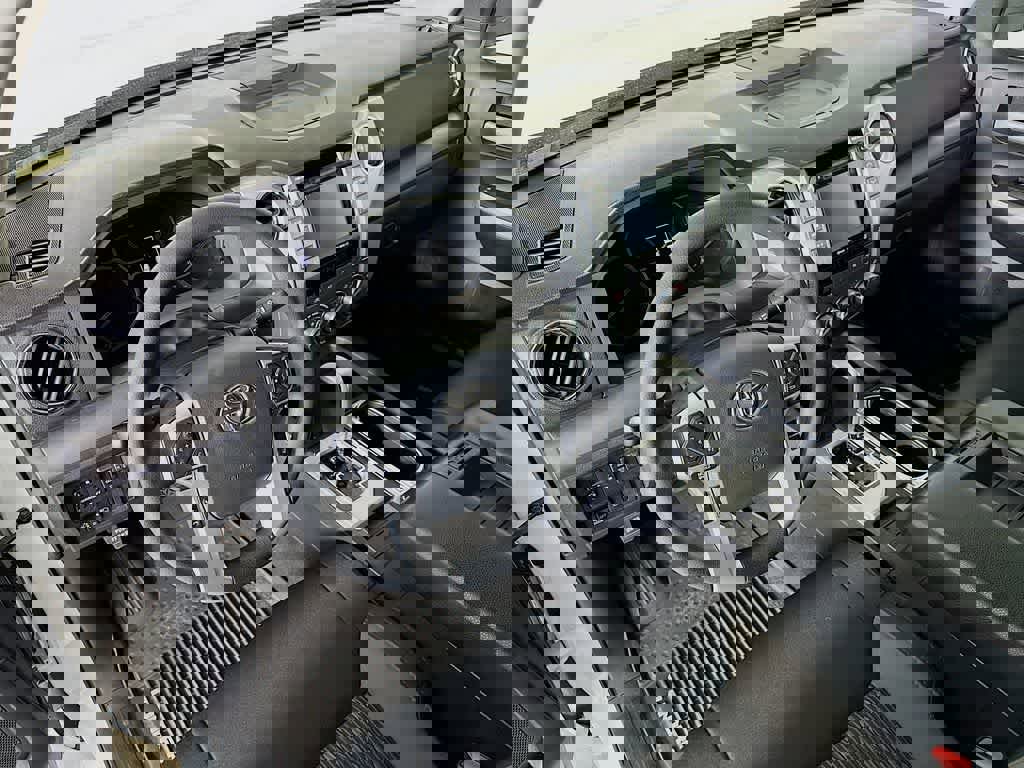 Used 2019 Toyota Tundra SR5 image 2