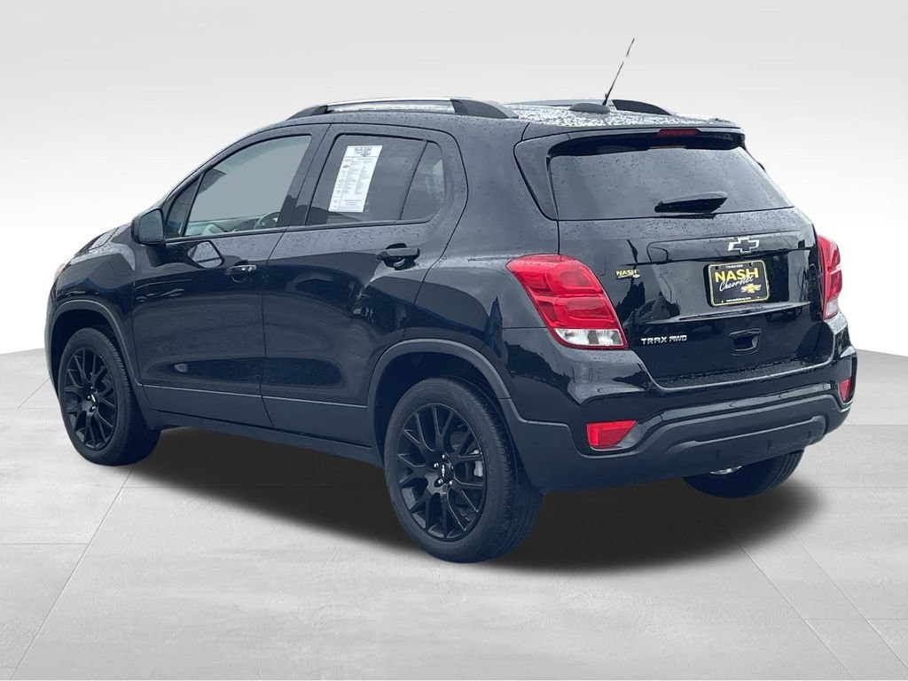 Used 2022 Chevrolet Trax LT w/ Midnight Edition AWD/4WD image 5