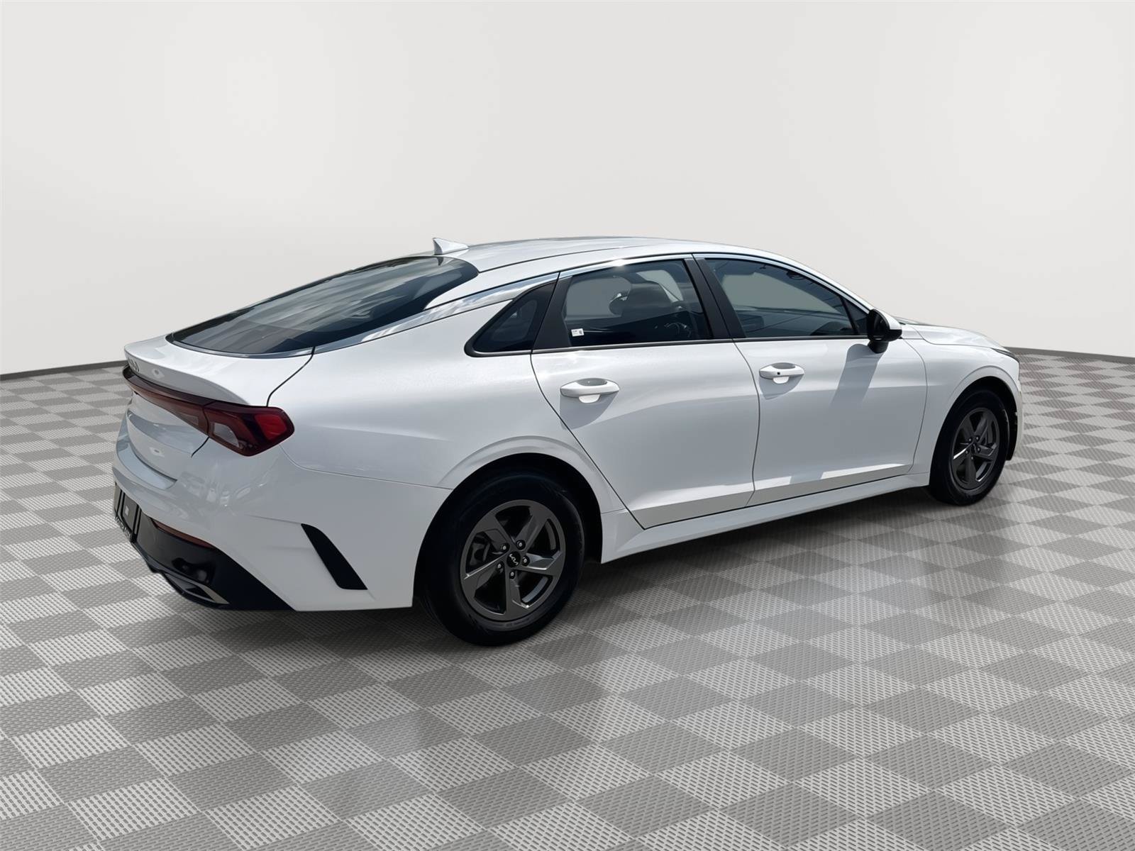 Used 2023 Kia K5 LXS FWD image 5