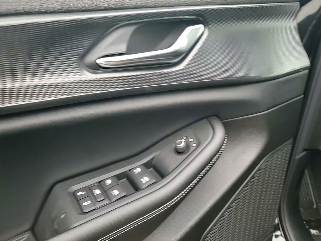 New 2025 Jeep Grand Cherokee L Altitude image 25