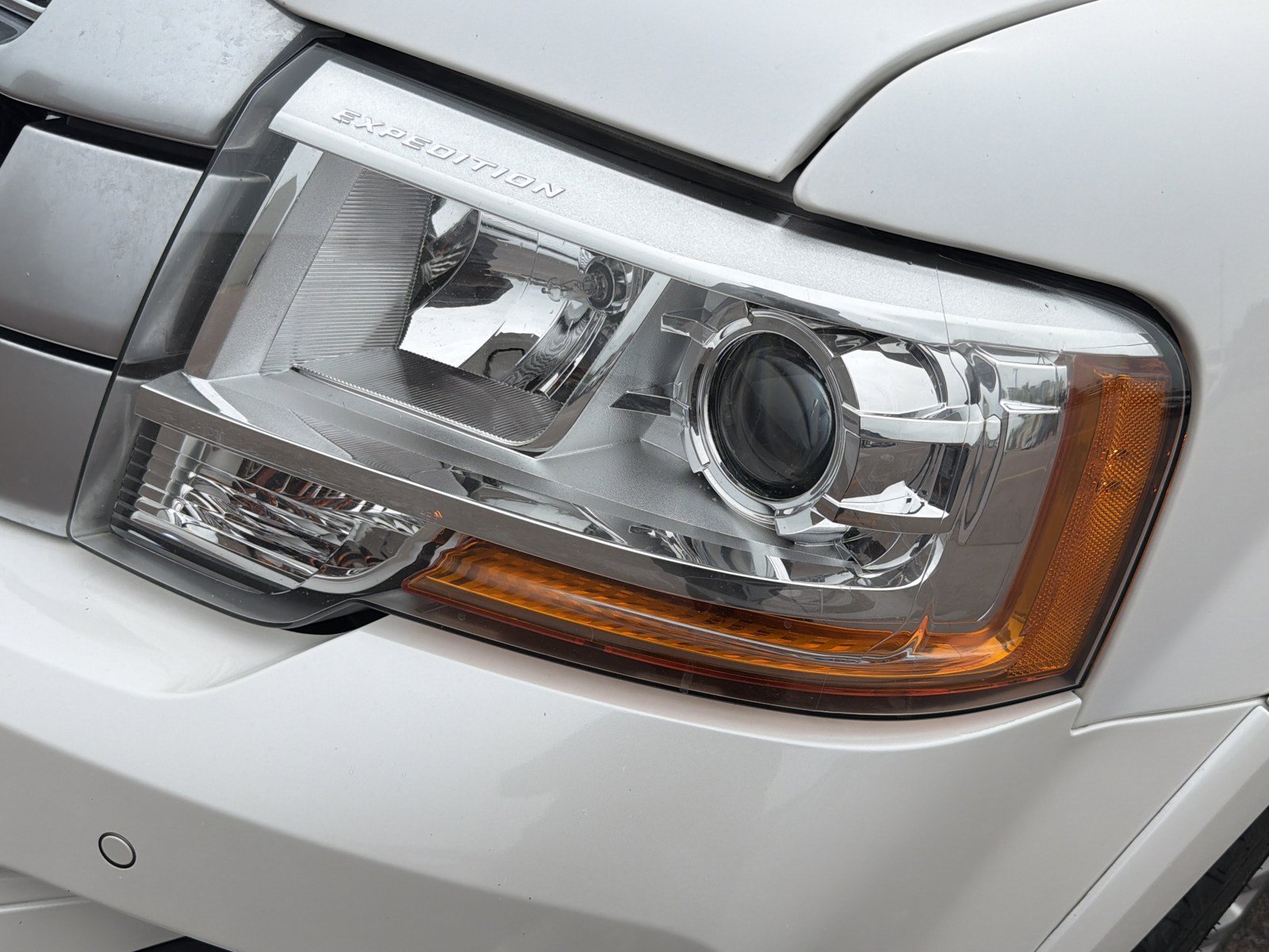 Used 2017 Ford Expedition EL Platinum AWD/4WD image 16