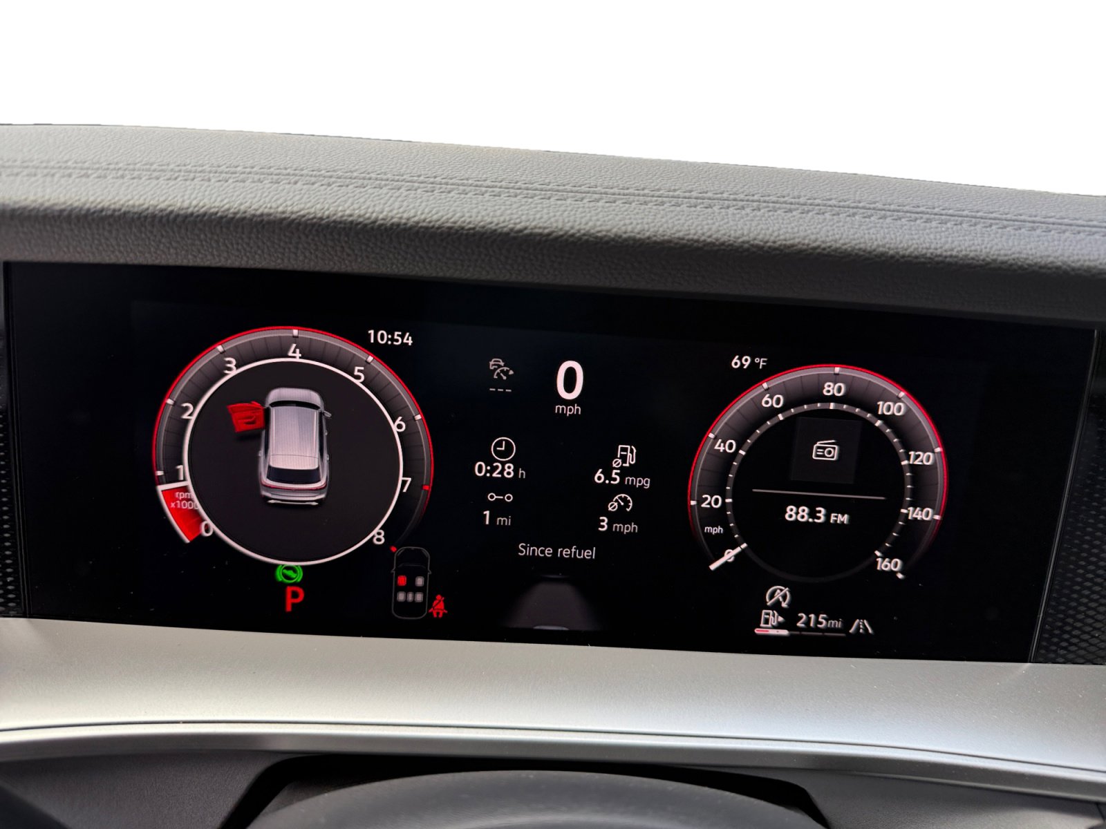 New 2026 Volkswagen Tiguan SE R-Line AWD/4WD image 11