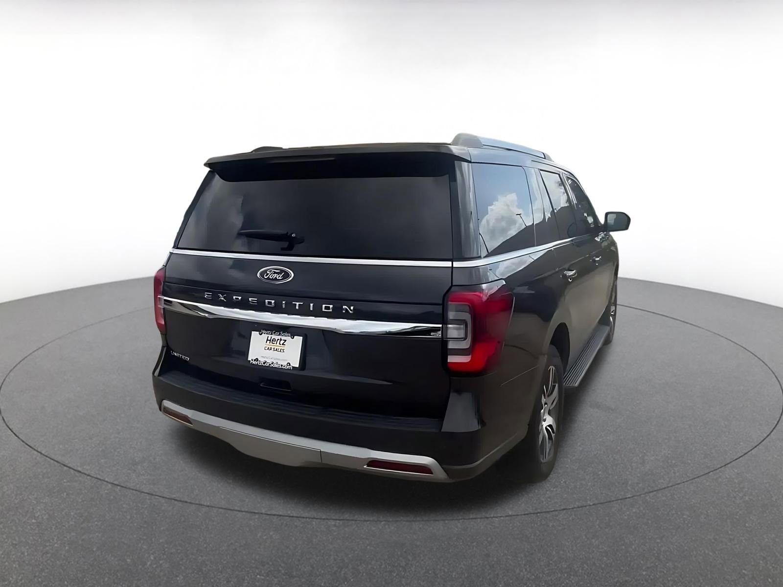 Used 2024 Ford Expedition Limited AWD/4WD image 14