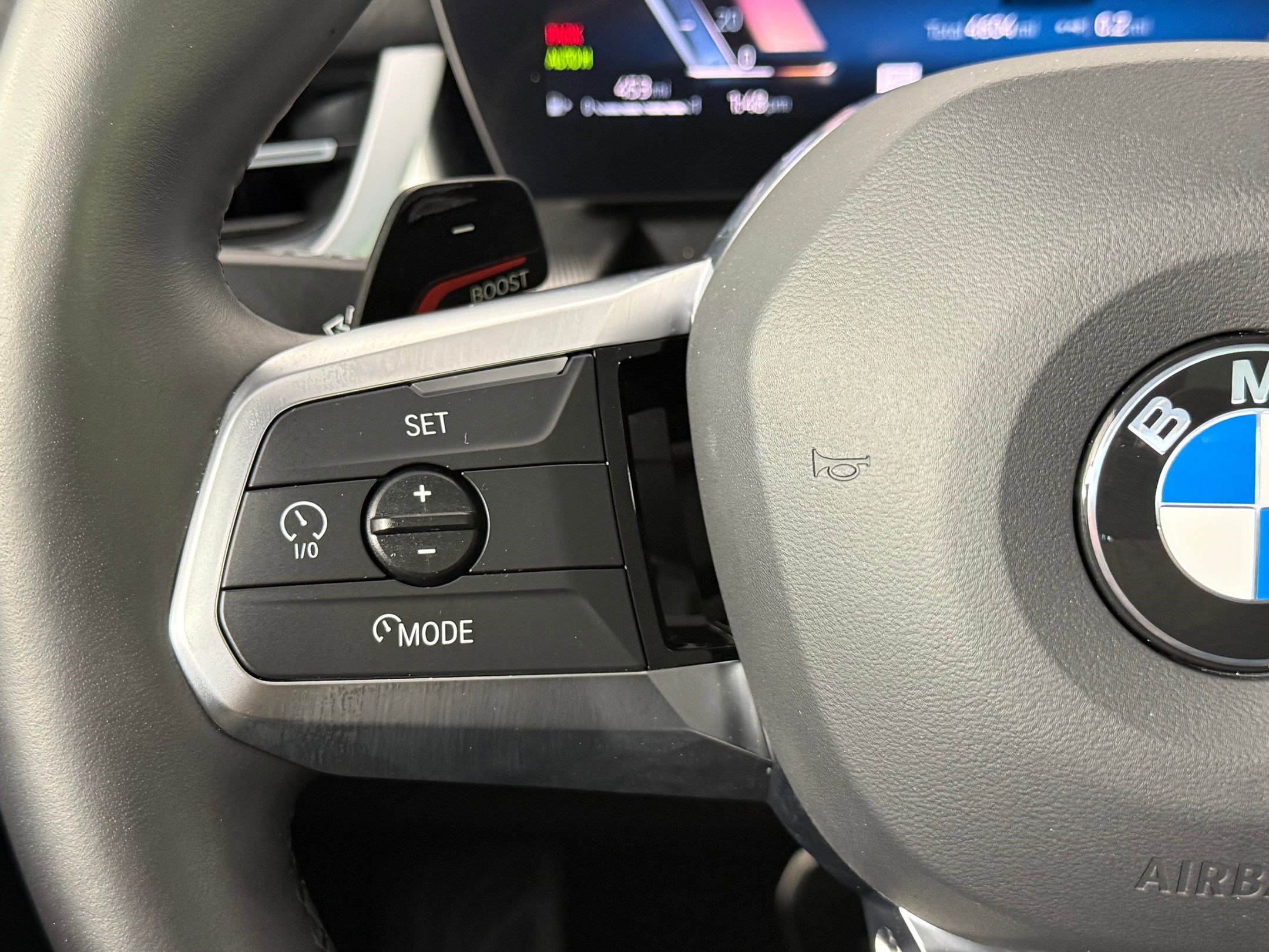 Used 2025 BMW X2 xDrive28i w/ Premium Package image 19