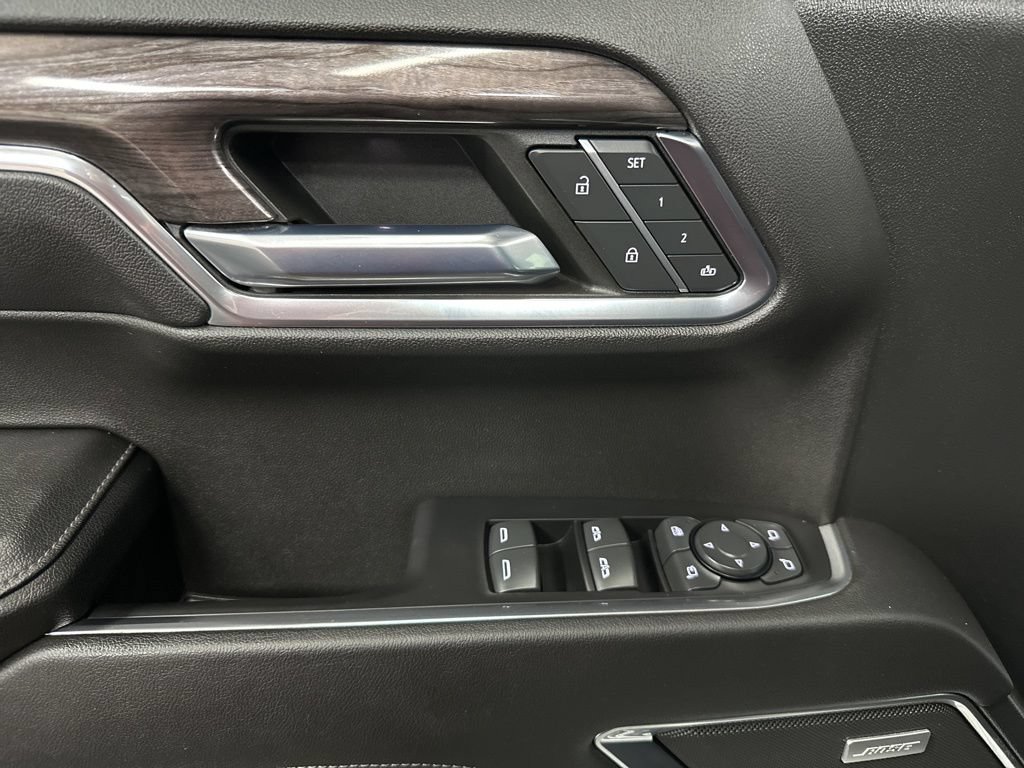 Used 2023 Chevrolet Silverado 1500 LTZ AWD/4WD image 18