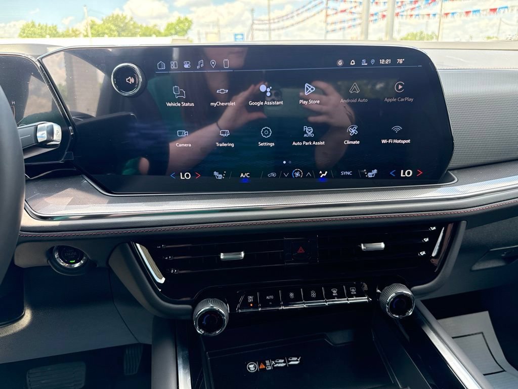 New 2026 Chevrolet Suburban RST w/ RST Capability Package AWD/4WD image 17