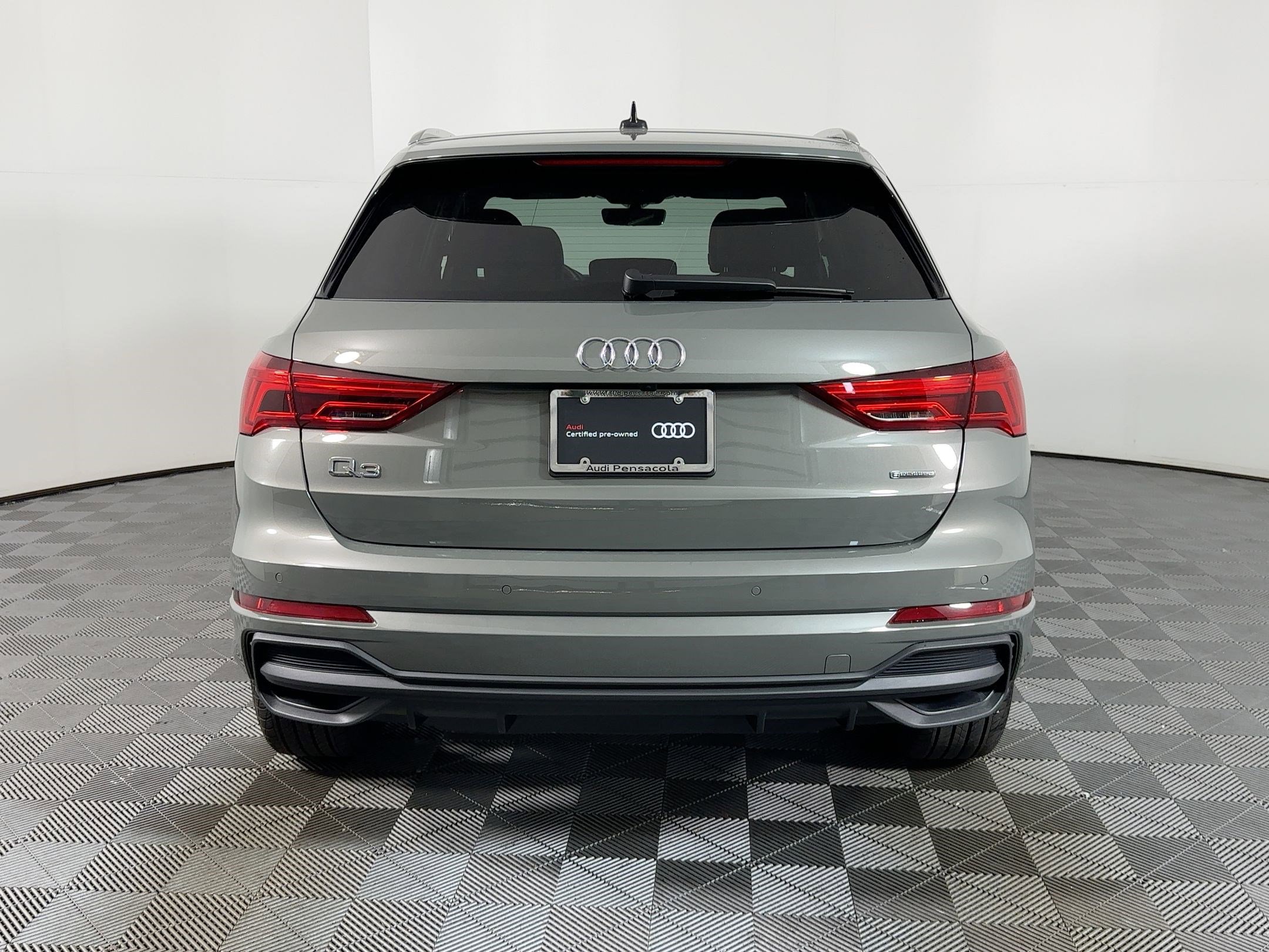 Certified 2025 Audi Q3 2.0T Premium Plus w/ Premium Plus Package image 7