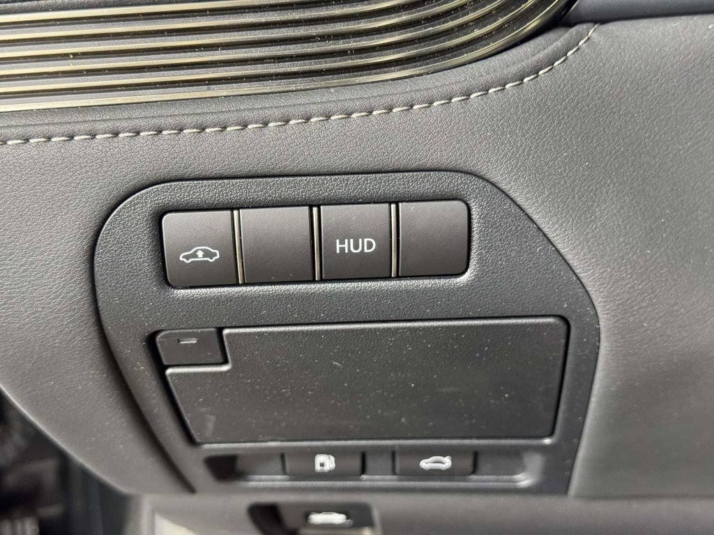 Used 2024 Lexus LS 500 AWD w/ Interior Upgrade Package image 19
