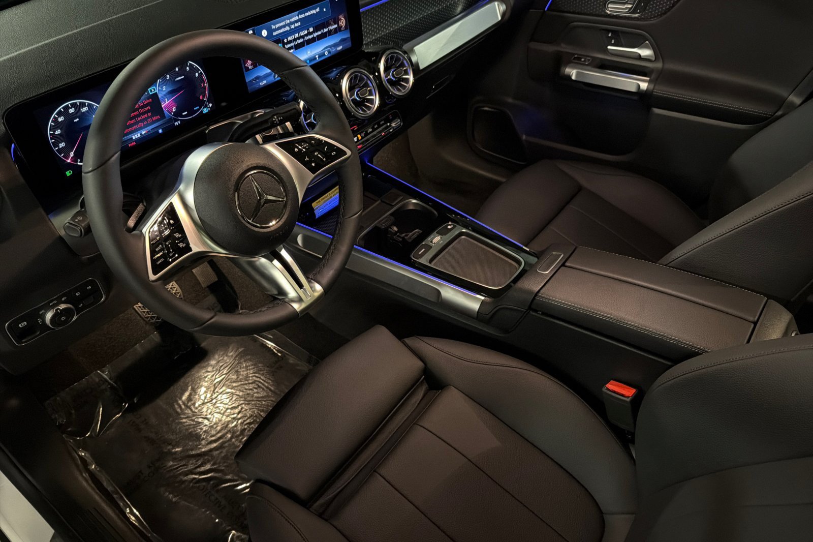 New 2026 Mercedes-Benz GLB 250 4MATIC image 9