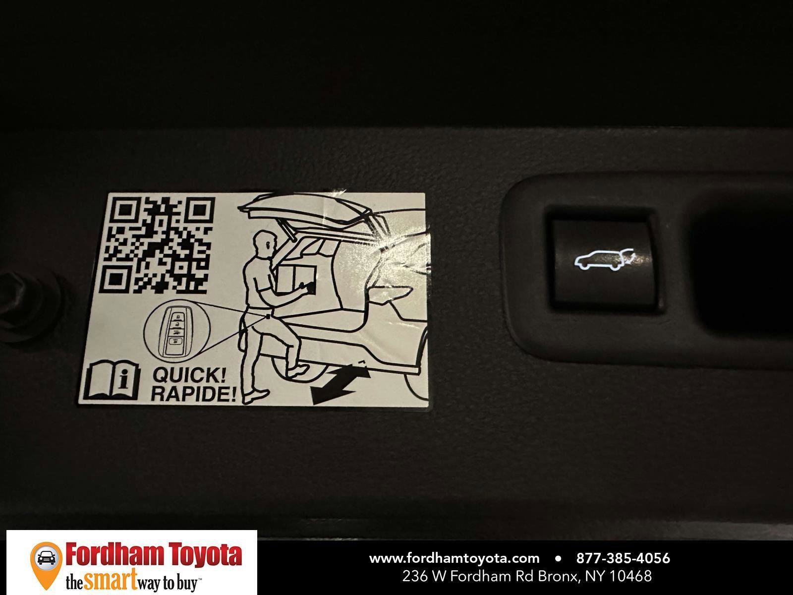 Used 2024 Toyota Highlander Limited image 13