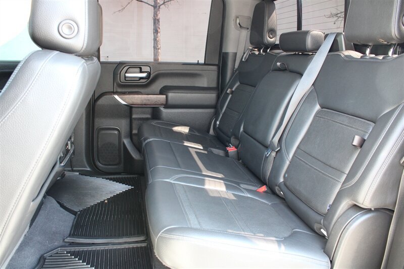 Used 2020 GMC Sierra 2500 Denali w/ Denali Ultimate Package AWD/4WD image 39
