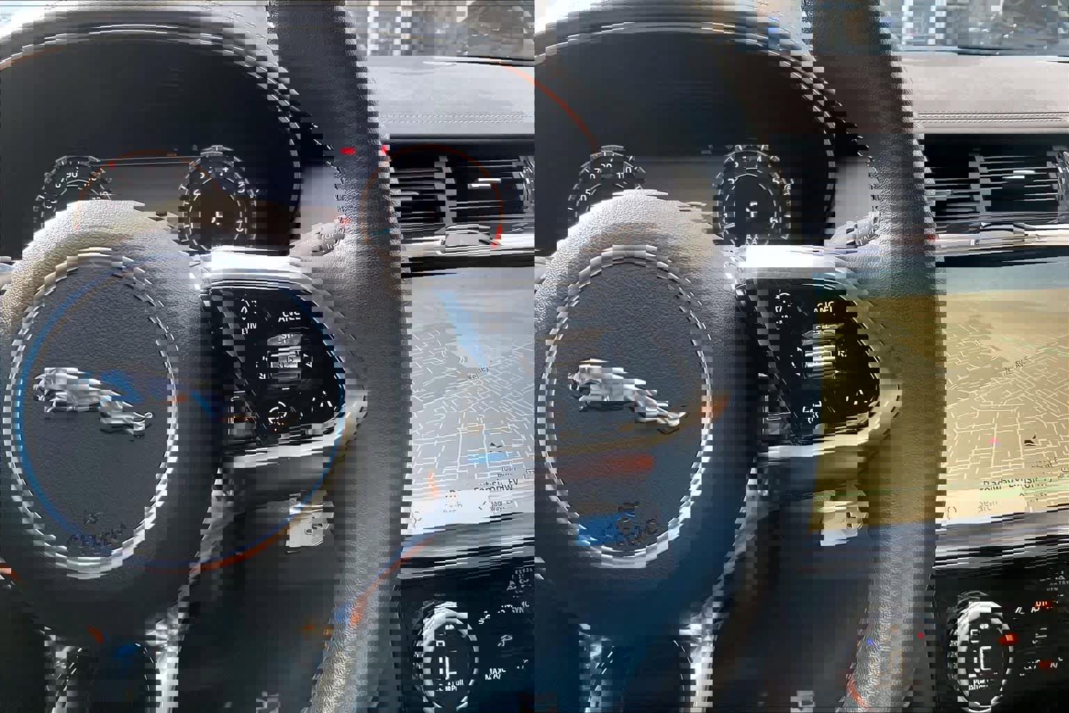 Used 2024 Jaguar E-PACE R-Dynamic SE AWD/4WD image 24