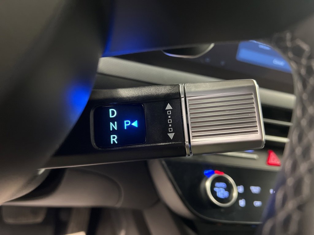 Used 2025 Hyundai Sonata Limited image 21