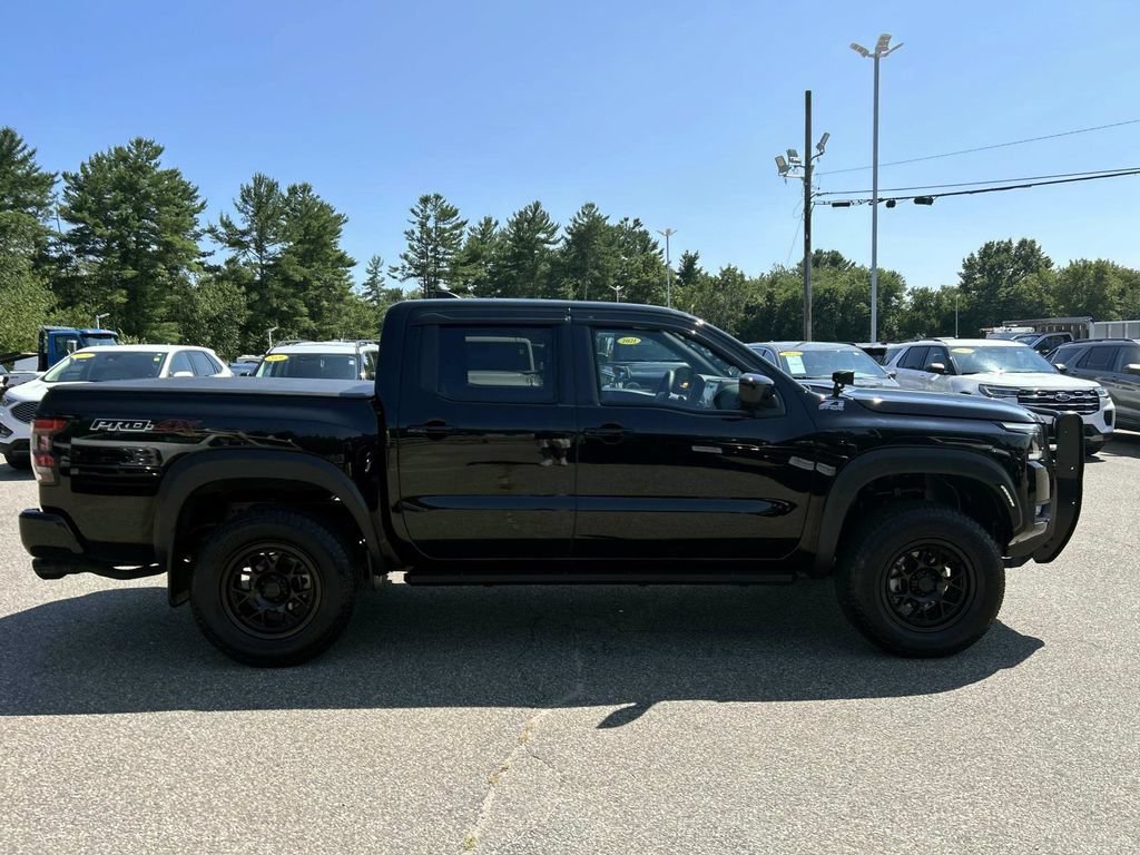 Used 2025 Nissan Frontier PRO-4X AWD/4WD image 2