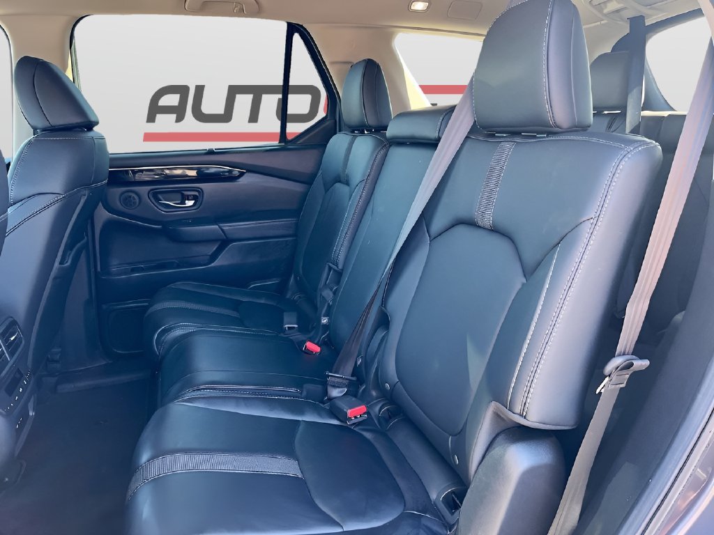Used 2025 Honda Pilot Touring image 26