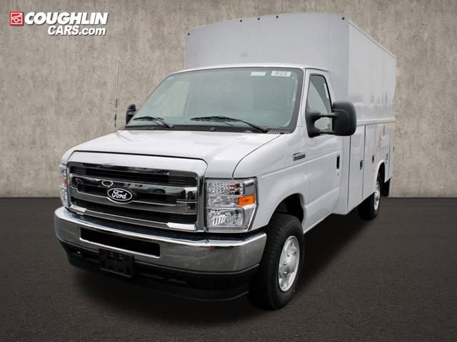 New 2026 Ford E-350 and Econoline 350 Super Duty w/ Power Equipment Group image 5