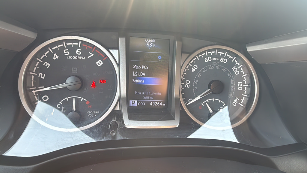 Used 2021 Toyota Tacoma SR5 AWD/4WD image 17