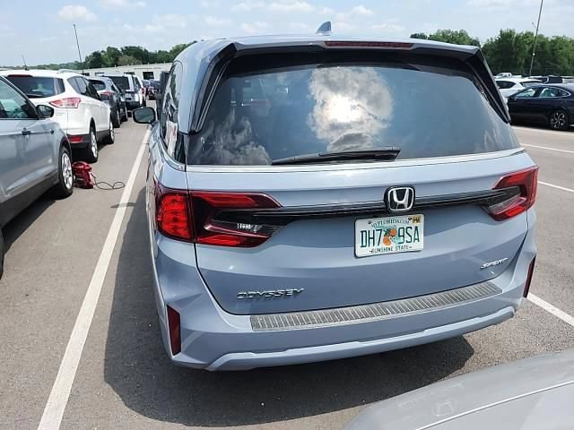 Used 2025 Honda Odyssey Sport-L image 4