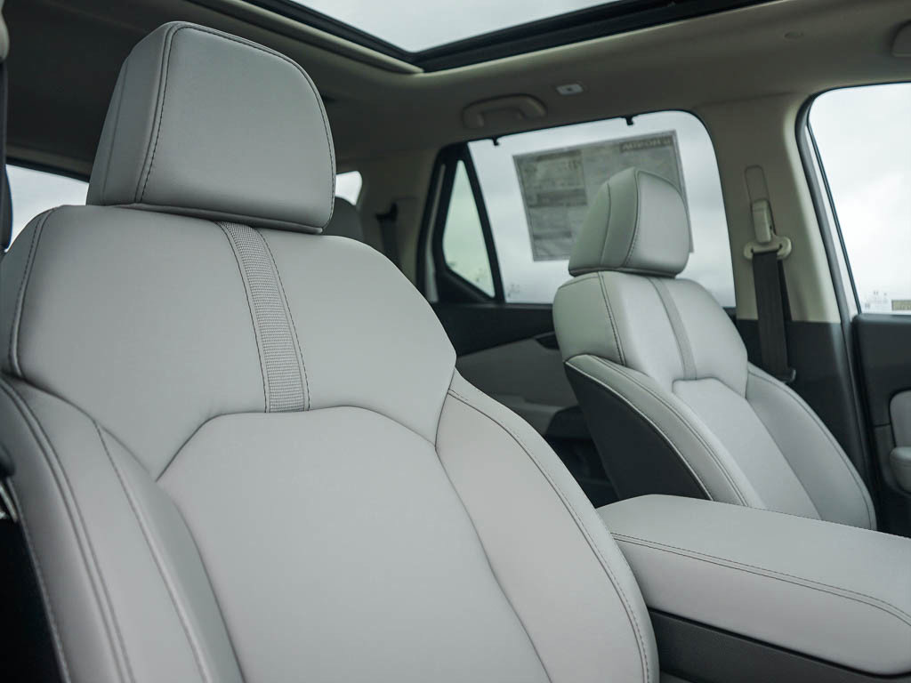 New 2025 Honda Pilot Touring image 12