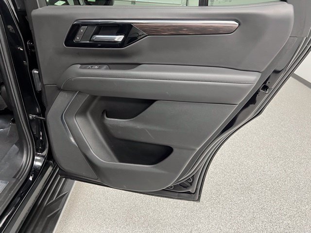 Used 2025 Chevrolet Tahoe LT AWD/4WD image 43
