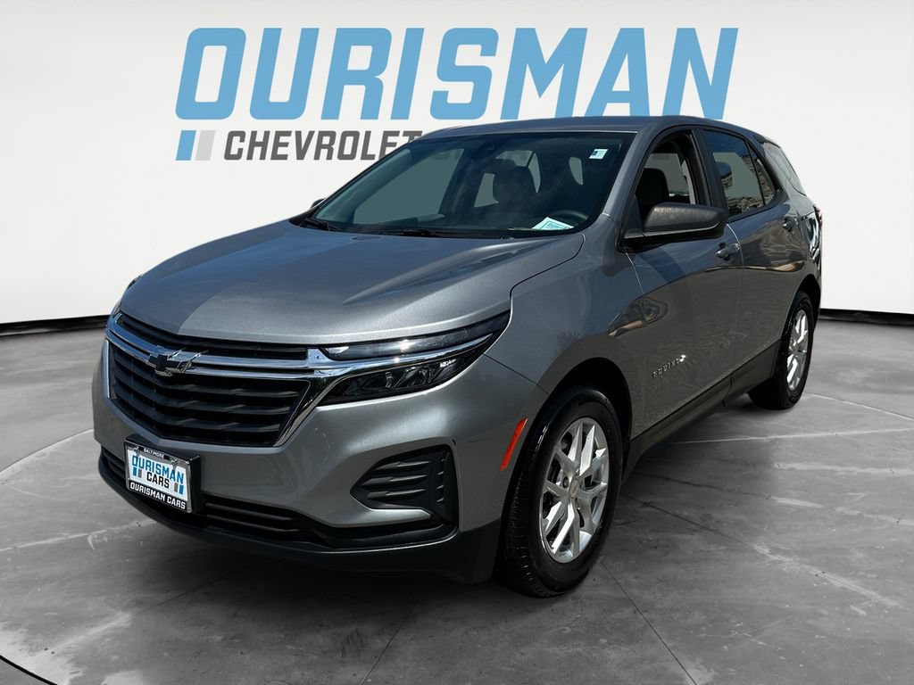 Used 2024 Chevrolet Equinox LS FWD image 2
