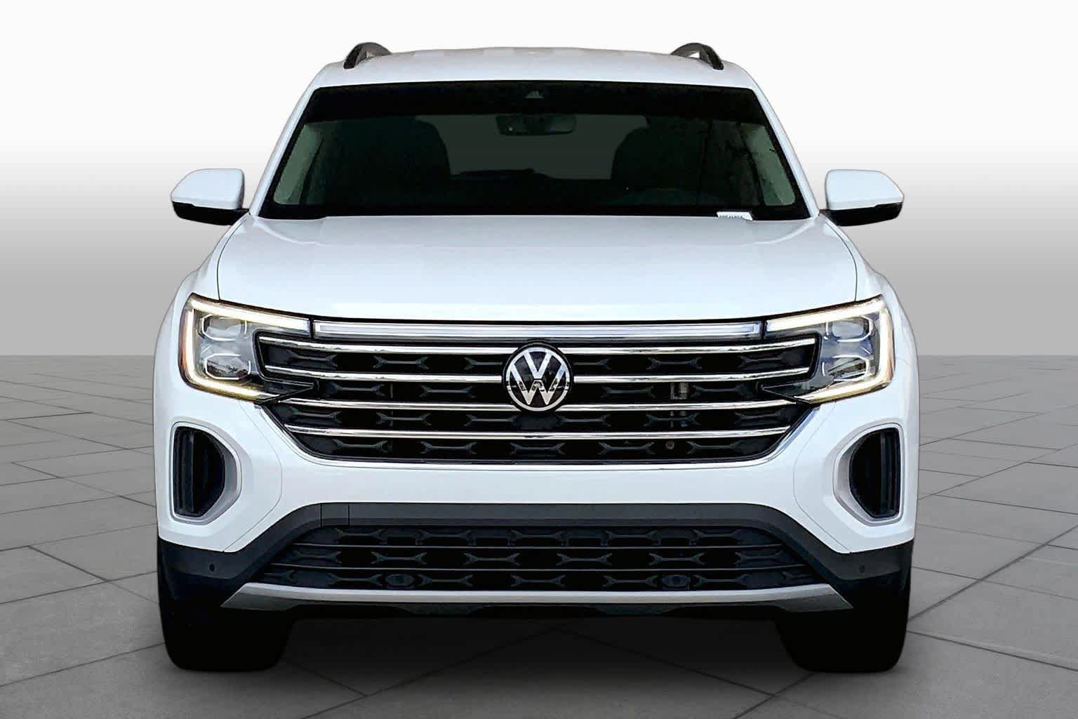 Used 2024 Volkswagen Atlas SE FWD image 4