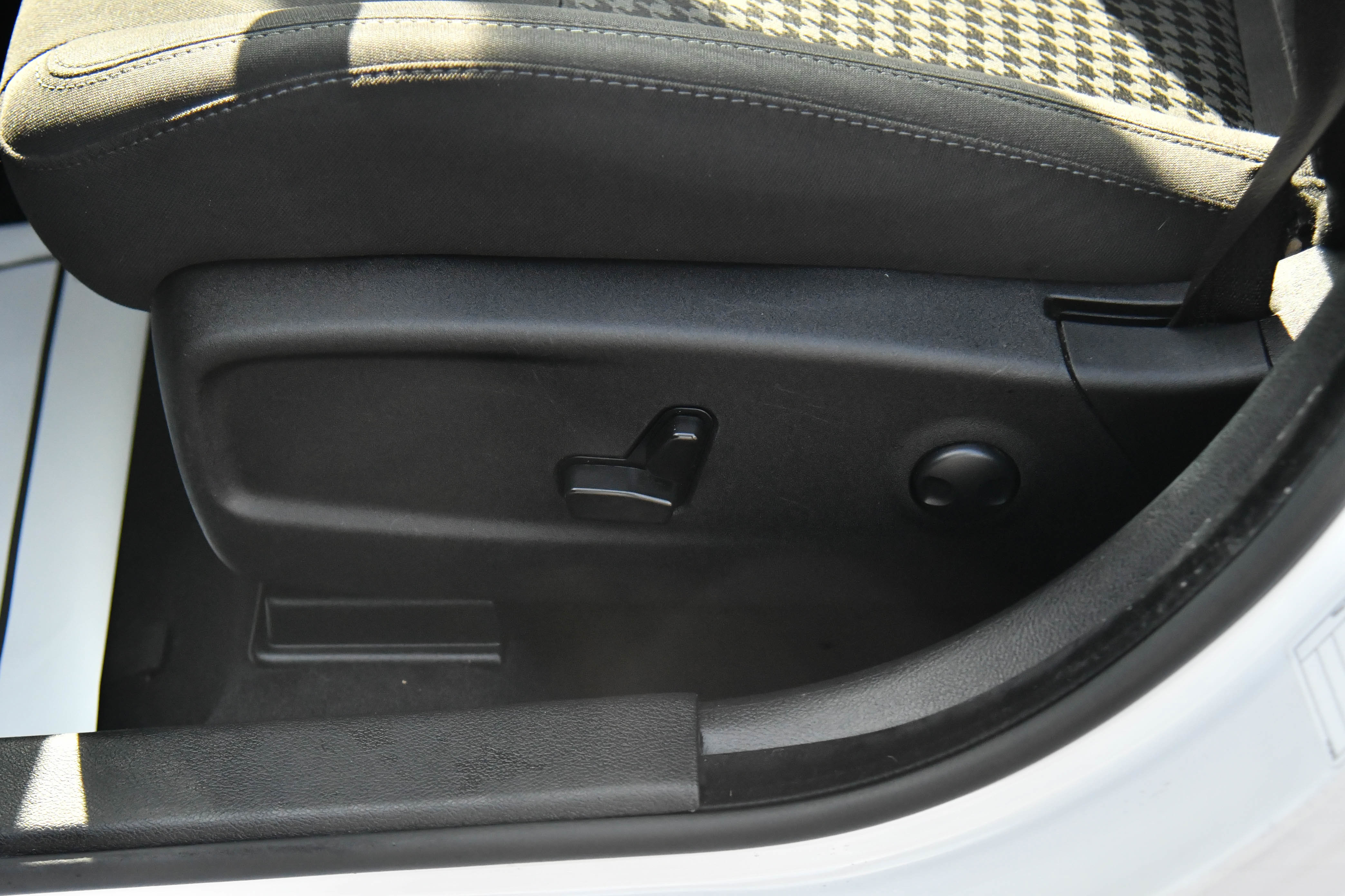 Used 2023 Dodge Charger GT image 16