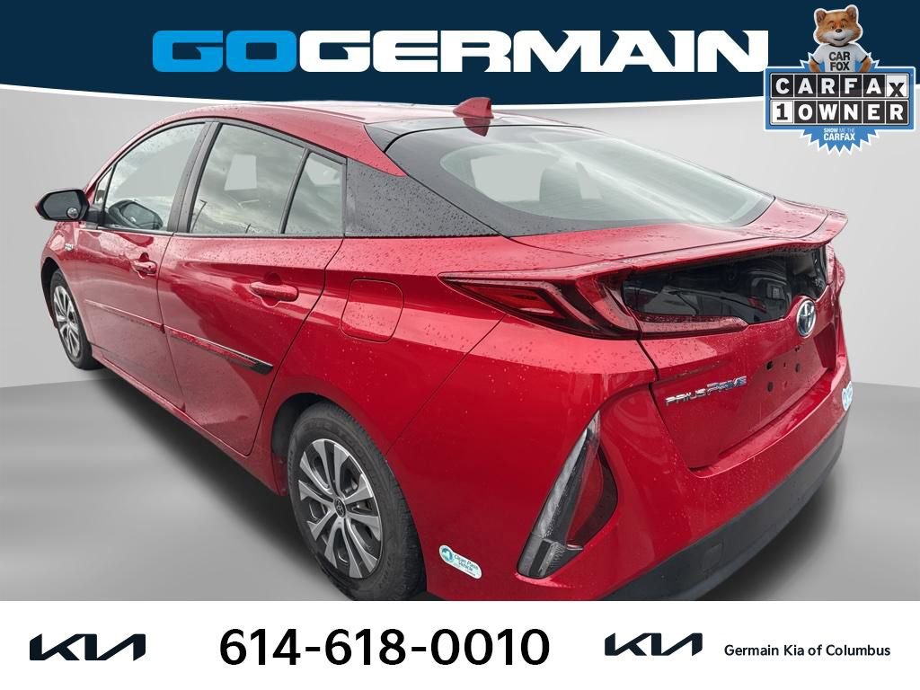 Used 2022 Toyota Prius Prime LE image 3