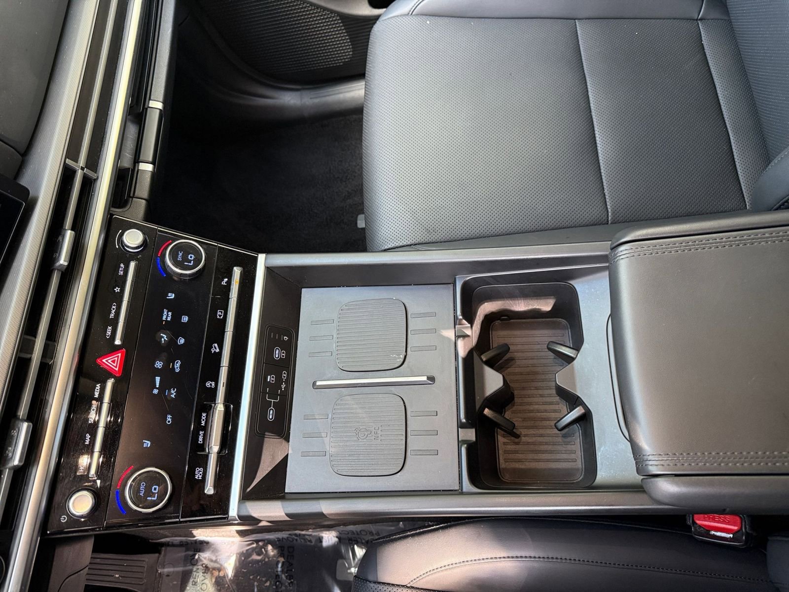 Used 2025 Hyundai Santa Fe SEL image 35