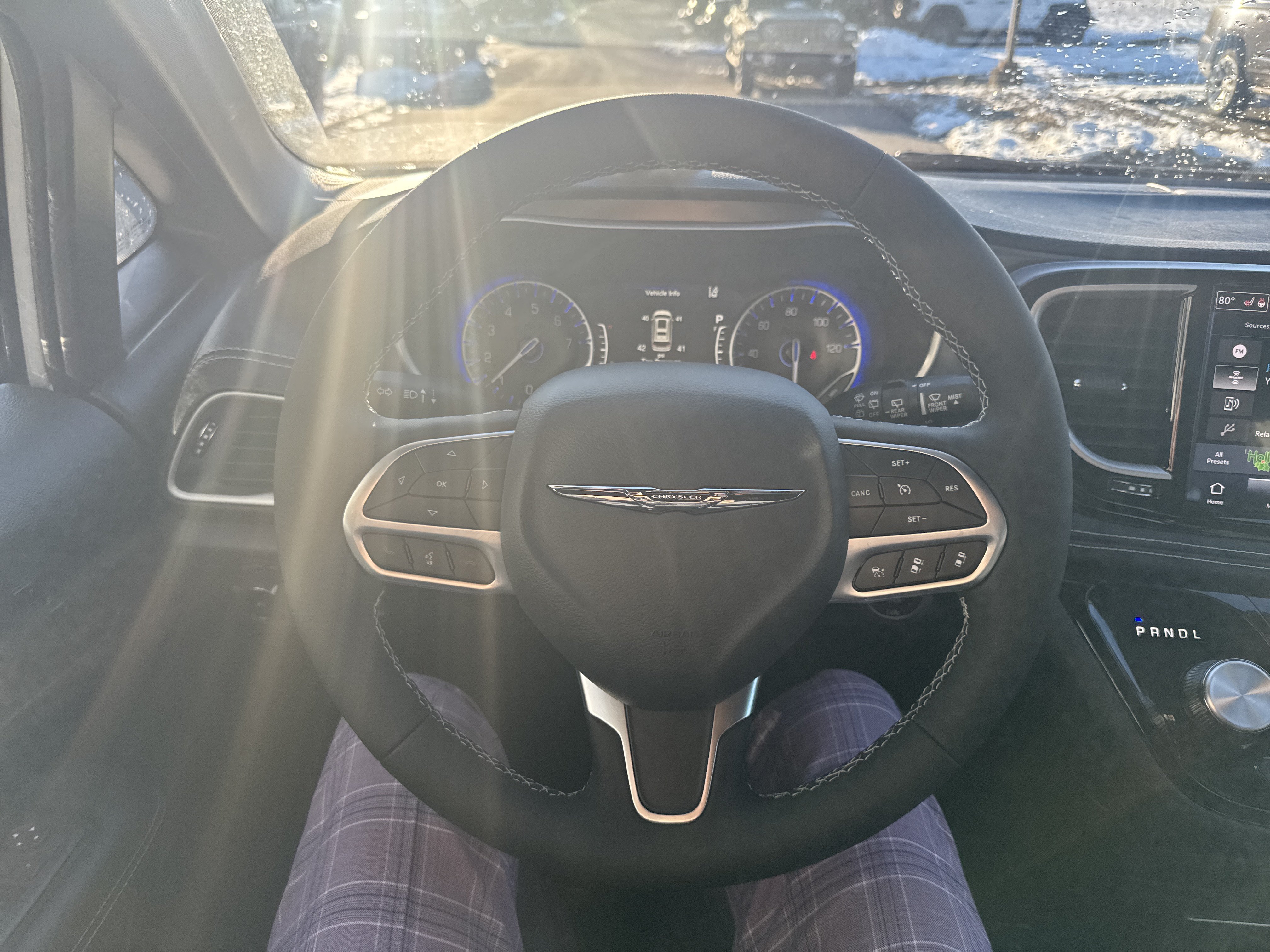 New 2026 Chrysler Pacifica Select FWD image 18