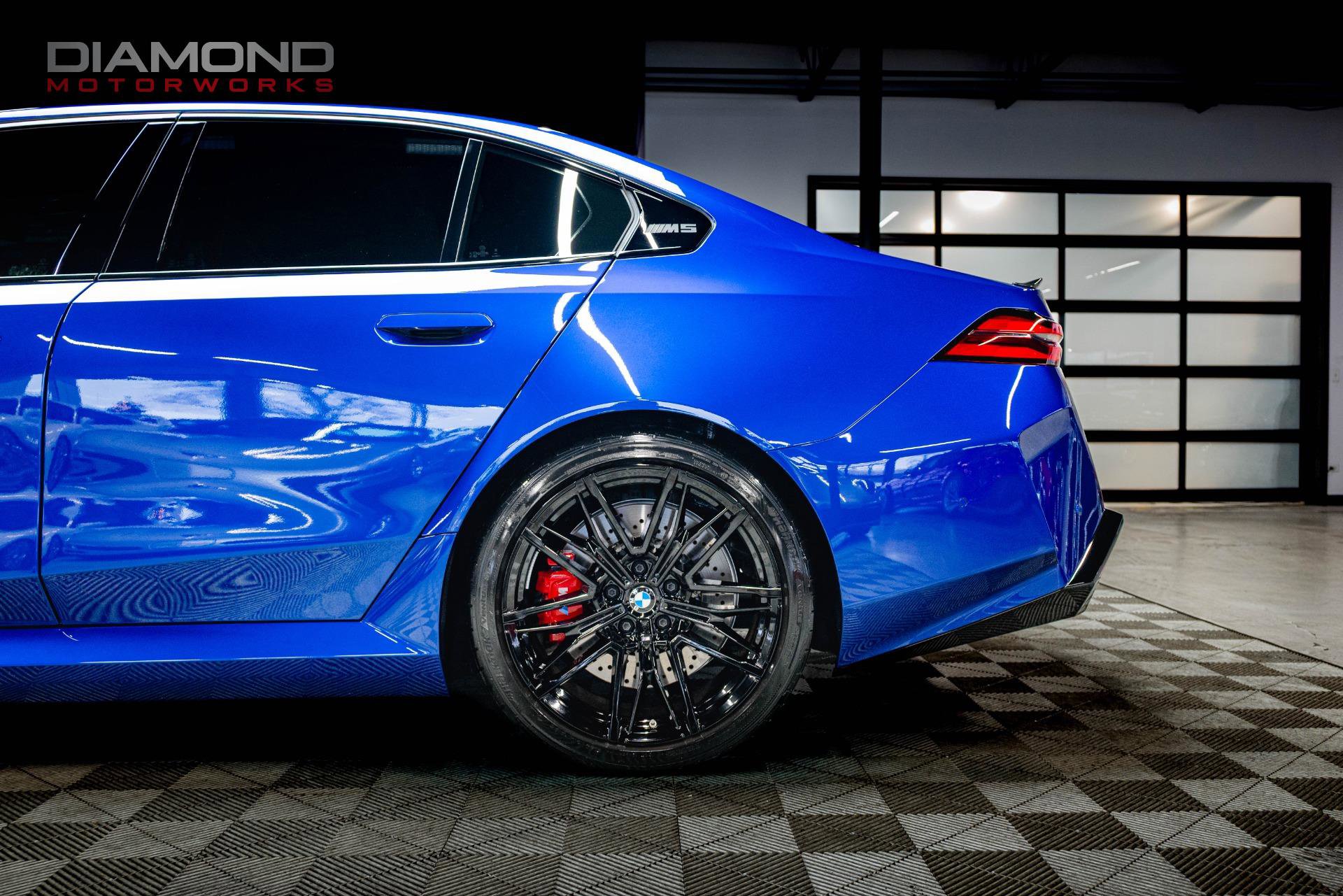 Used 2025 BMW M5 w/ Carbon Package image 14