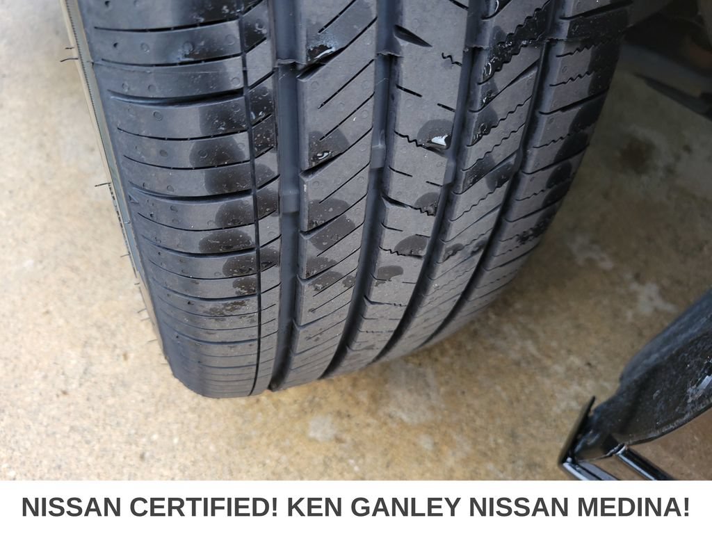 Certified 2025 Nissan Sentra SR FWD image 19