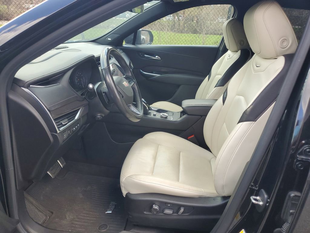 Used 2020 Cadillac XT4 Sport image 14