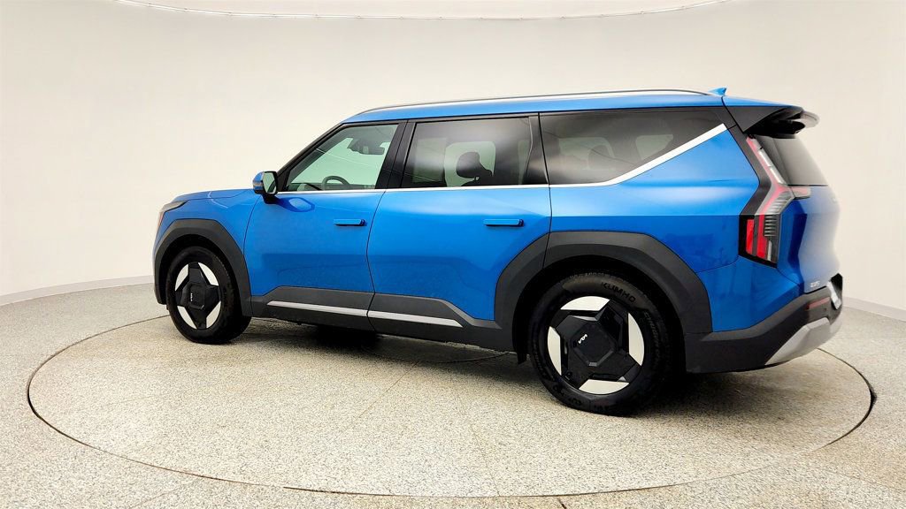 Used 2024 Kia EV9 Wind image 7