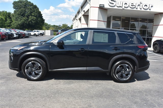 Used 2024 Nissan Rogue SV FWD image 9