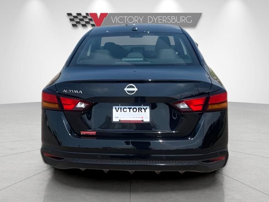 Used 2025 Nissan Altima 2.5 SV image 7