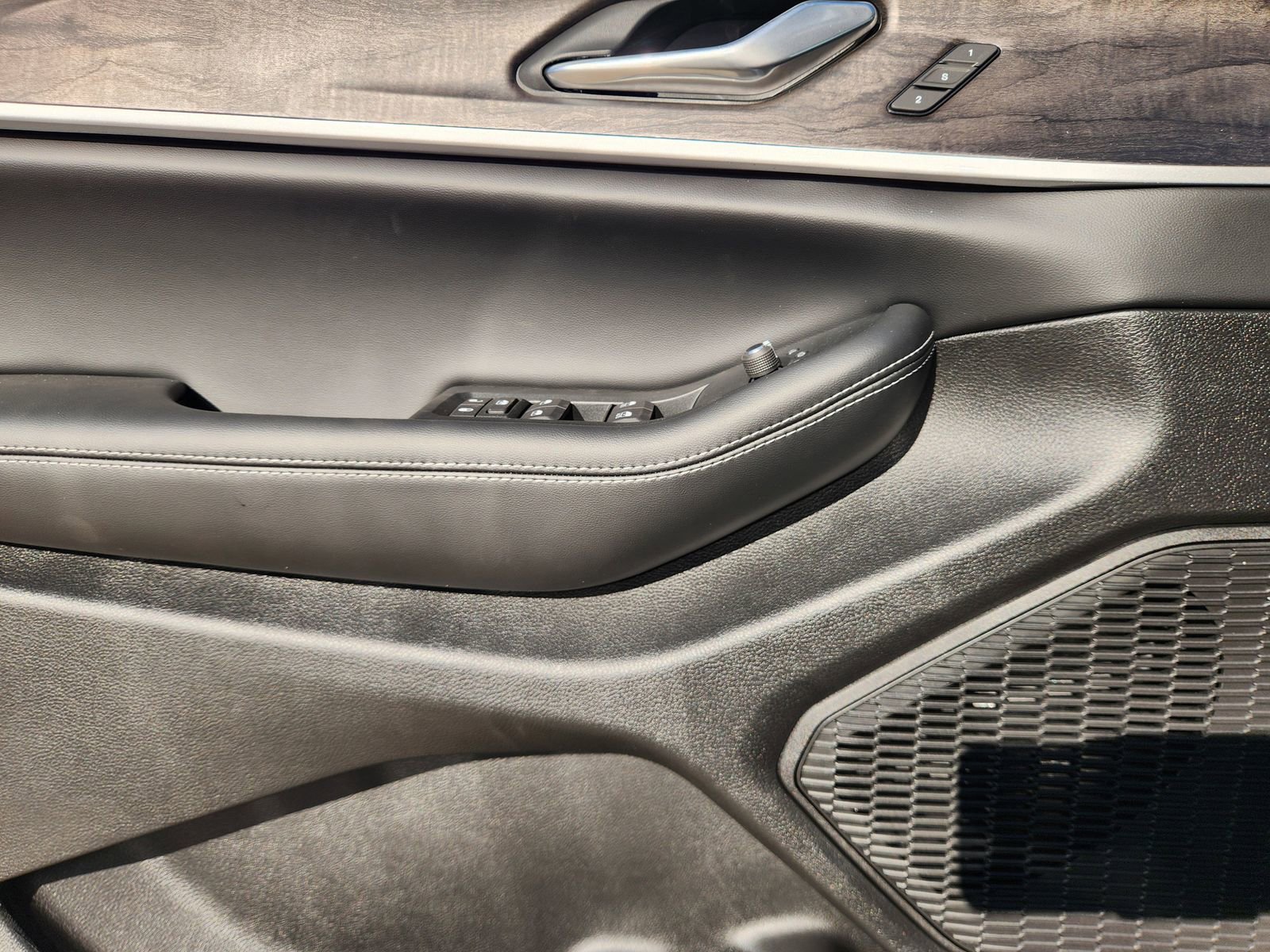 New 2025 Jeep Grand Cherokee Limited image 18