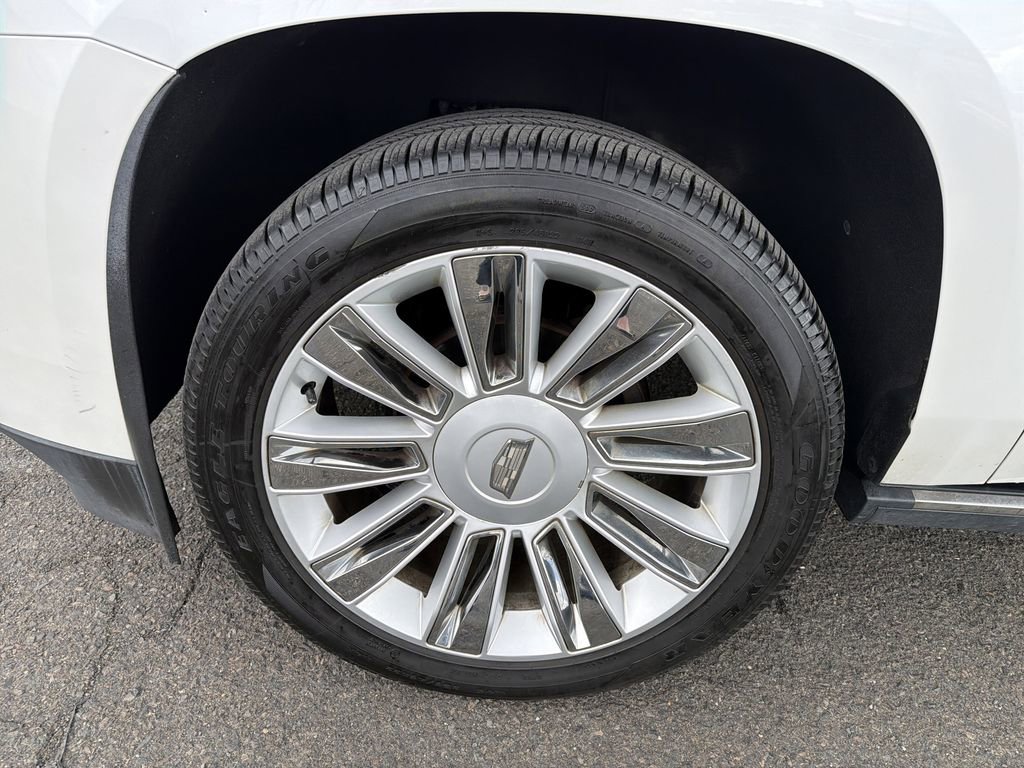 Used 2016 Cadillac Escalade ESV Platinum AWD/4WD image 31