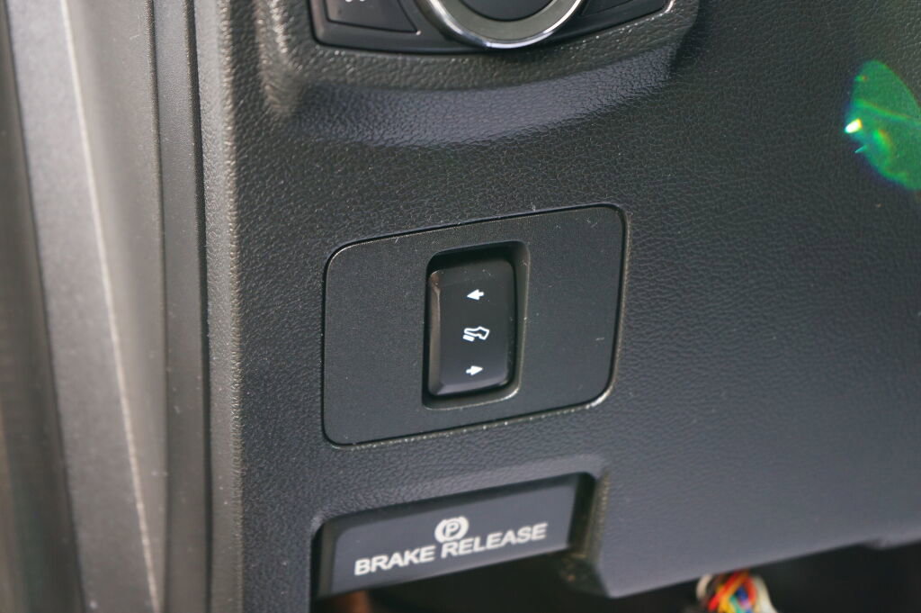 Used 2019 Ford F250 Lariat w/ Lariat Value Package image 11