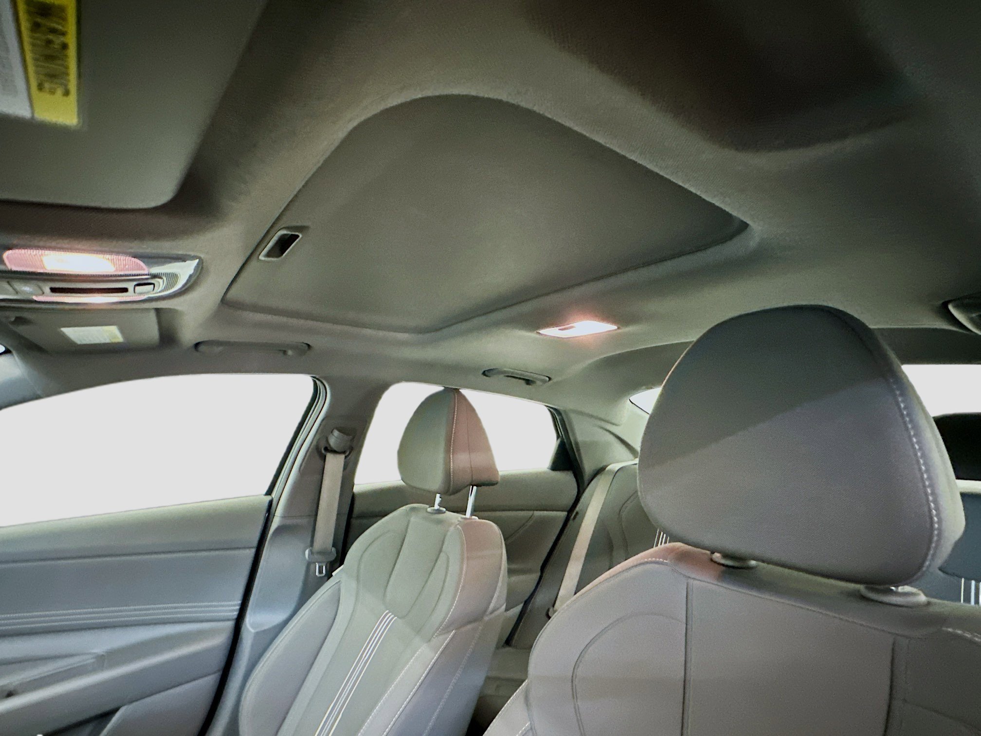 Used 2025 Hyundai Elantra SEL FWD image 27