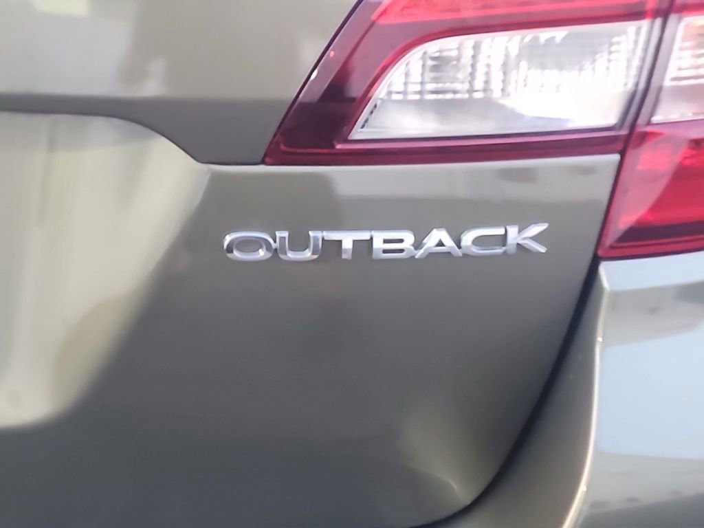 Used 2018 Subaru Outback 2.5i Premium image 8