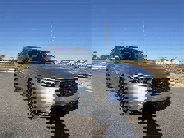 Used 2024 Honda Accord Touring image 7
