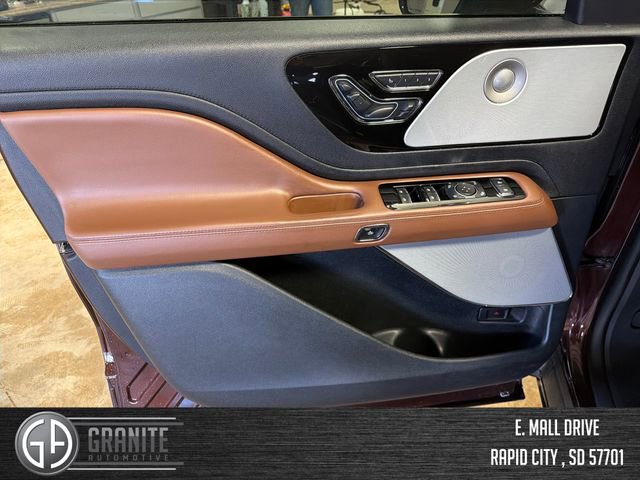 Used 2020 Lincoln Aviator Reserve w/ Equipment Group 202A AWD/4WD image 10